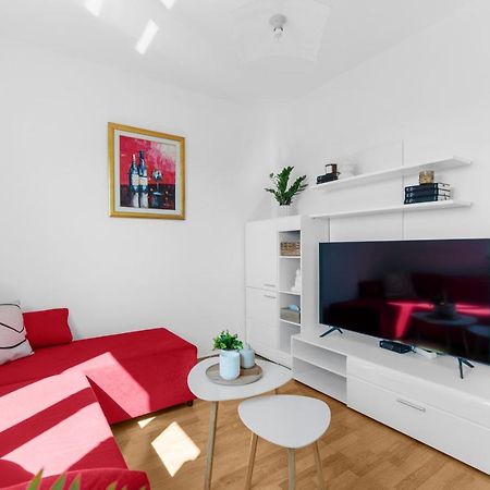 App 982 Apartment Rosini Exterior photo