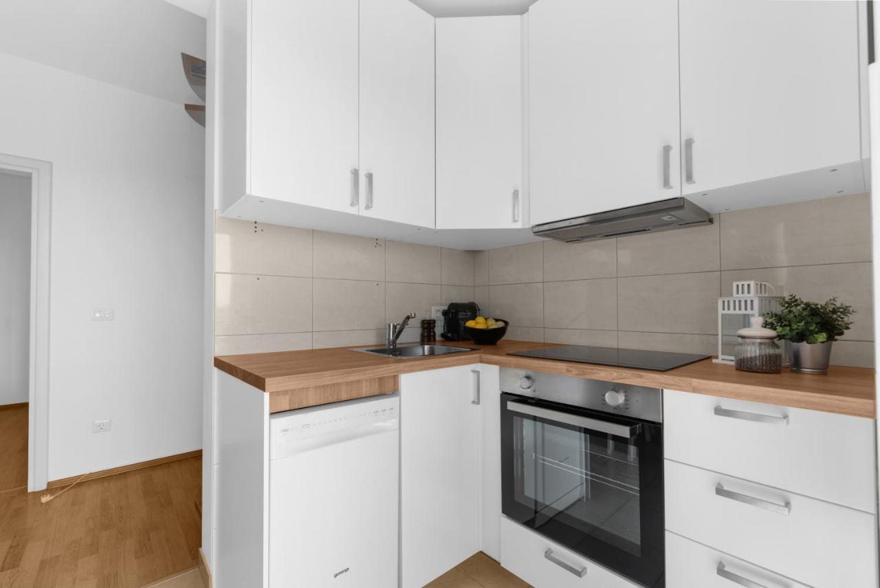 App 982 Apartment Rosini Exterior photo