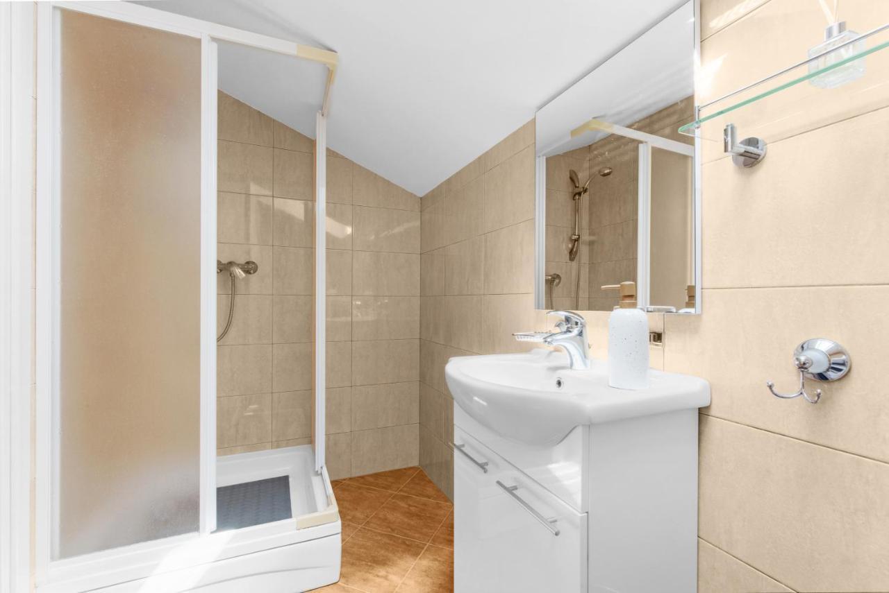 App 982 Apartment Rosini Exterior photo